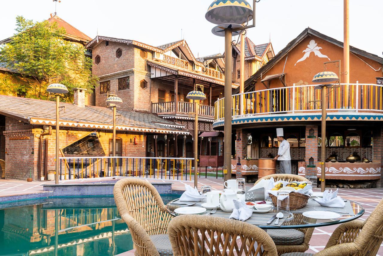 बहुत बड़ा घर Chateau Garli