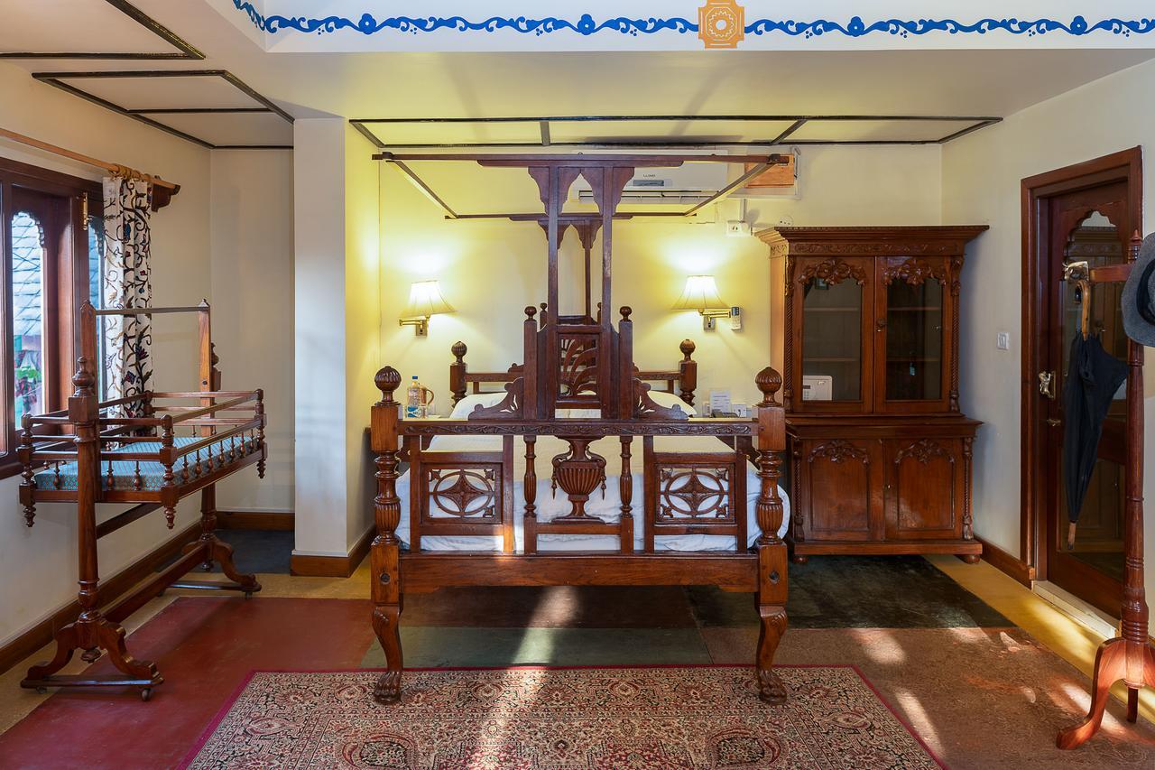 Chateau बहुत बड़ा घर *